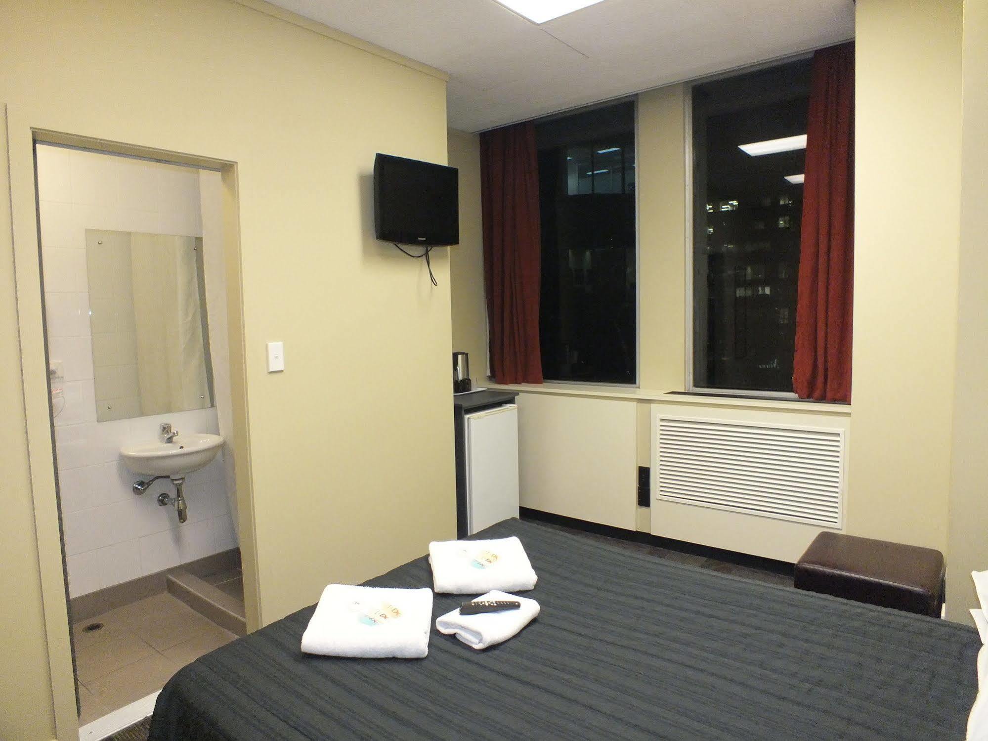 Base Auckland Hostel Exterior foto